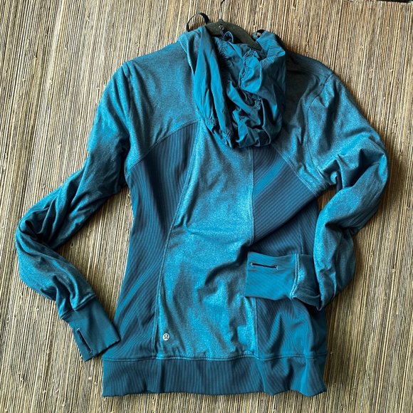 Lululemon Size 12 Dance Studio III Petrol Blue Jacket / Hoodie - Reversible - Picture 2 of 6